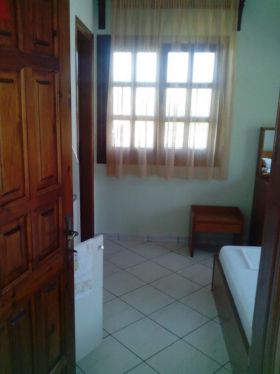 Villa Thomi Skala Rachoni  Bilik gambar